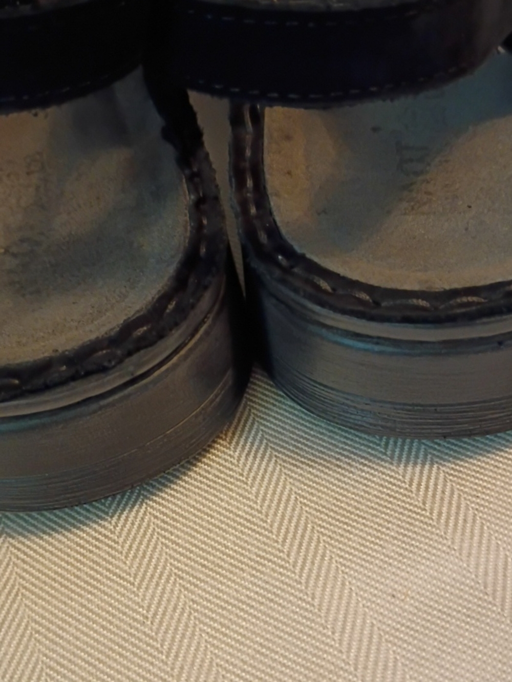 Naot Sandals 39 - Picture 3 of 7